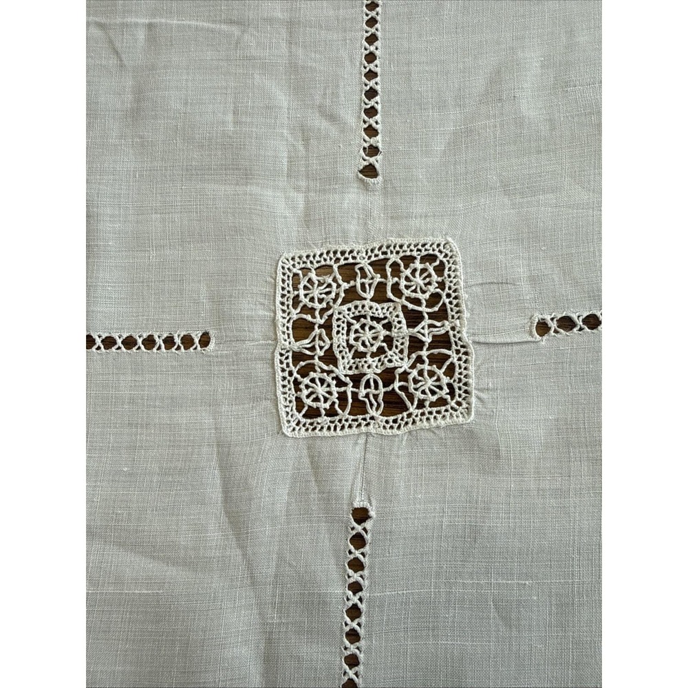 Vtg White Tablecloth Embroidered Delicate Cutwork Hemstitch Medallion Flaws Hole